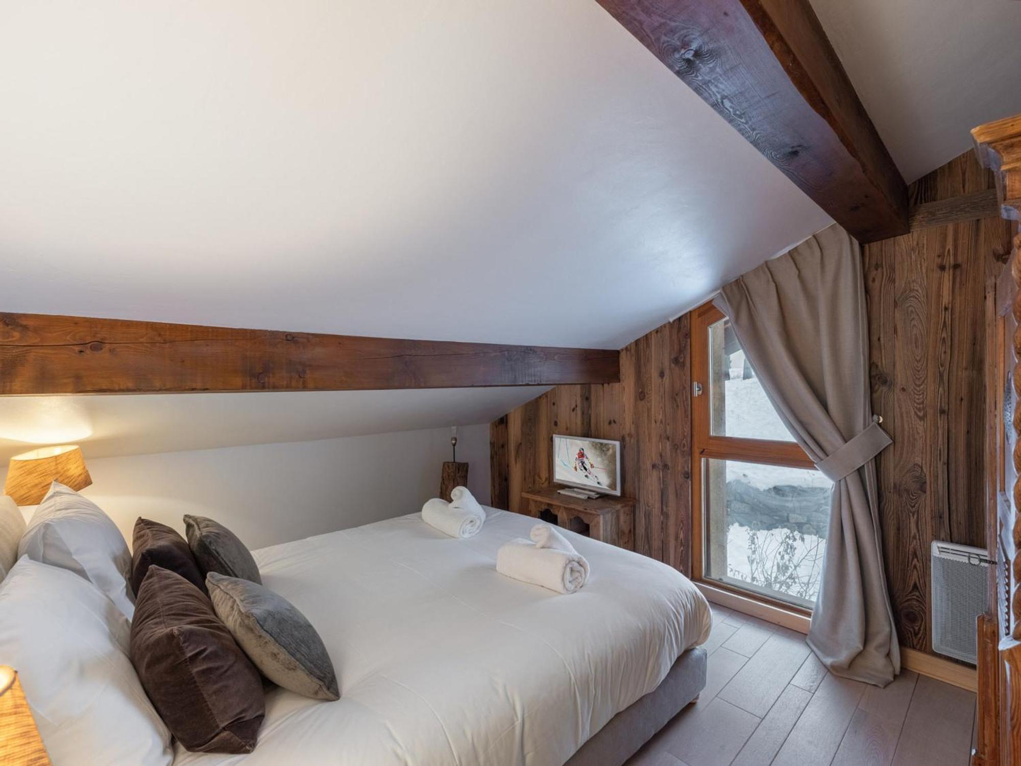 Appartamento De Charme Traversant A Moriond, Proche Remontees Et Commerces - Fr-1-563-145